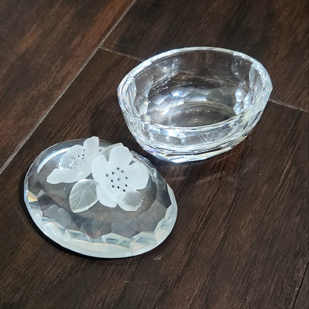 Swarovski Flowers Floral Frosted Crystal Oval Trinket Box